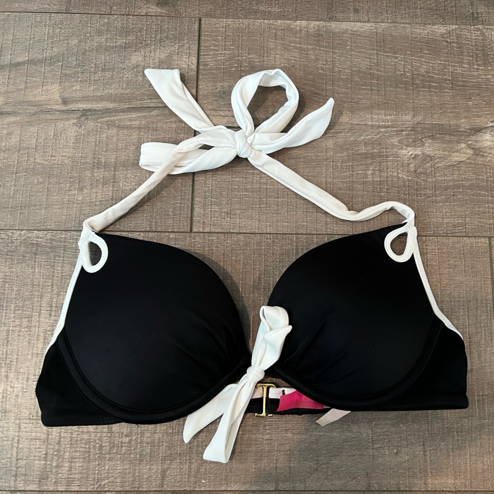 SOLD — Victoria Secret swim top